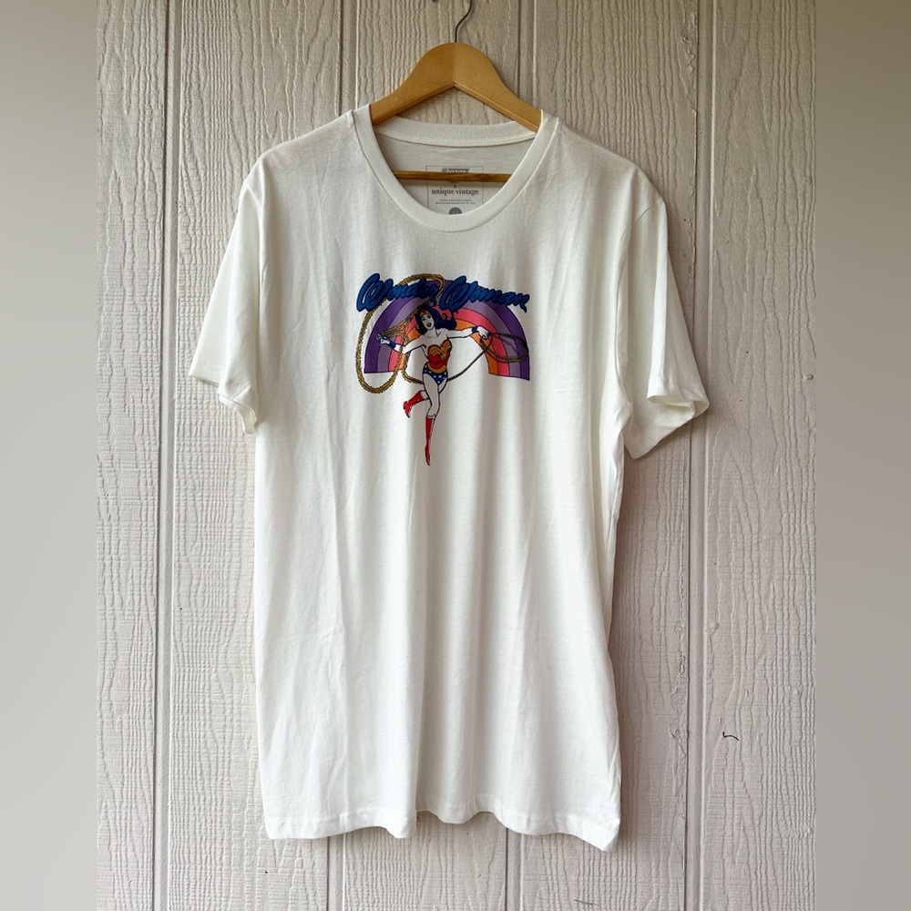 NEW Wonder Woman Graphic T-Shirt